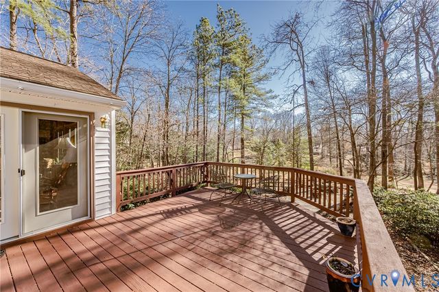 3419 S Hairpin Dr, Quinton, VA 23141