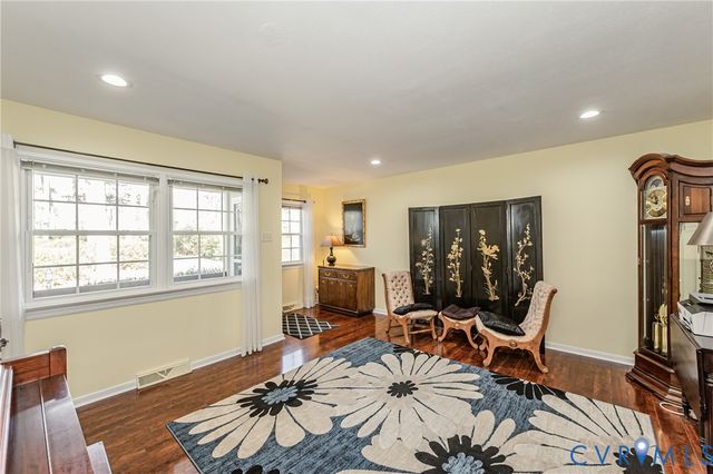 3419 S Hairpin Dr, Quinton, VA 23141