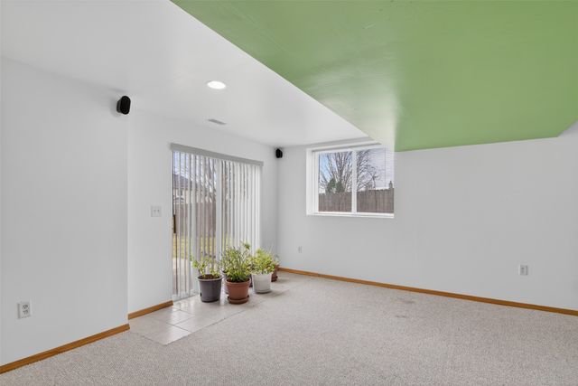 4545 Zilker Drive, Pleasant Hill, IA 50327