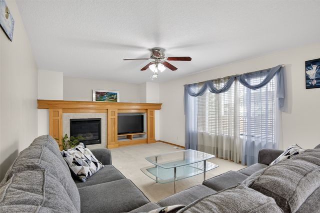 4545 Zilker Drive, Pleasant Hill, IA 50327