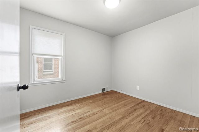 9636 Quandt Avenue, Allen Park, MI 48101