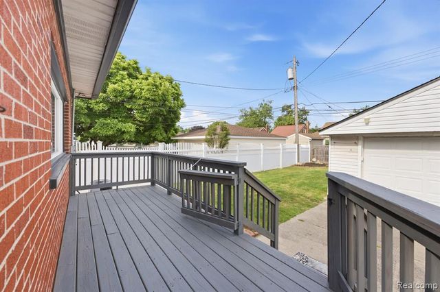 9636 Quandt Avenue, Allen Park, MI 48101
