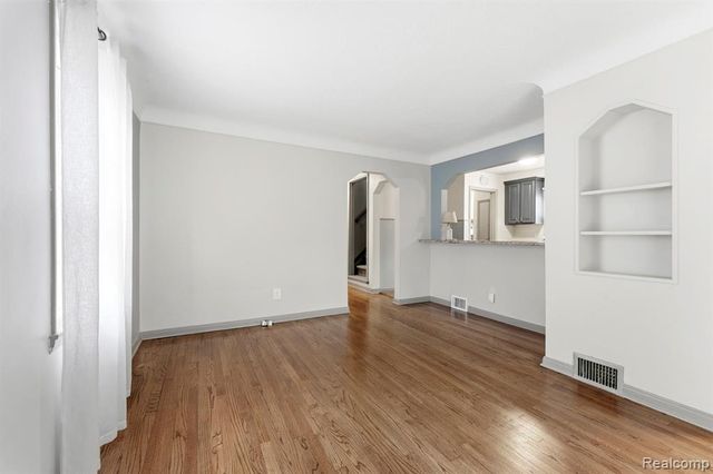 9636 Quandt Avenue, Allen Park, MI 48101
