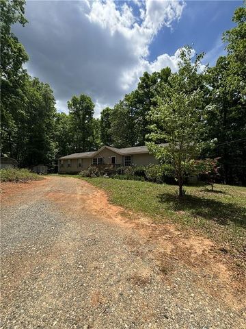 1757 Jackson Lake Road, Mansfield, GA 30055