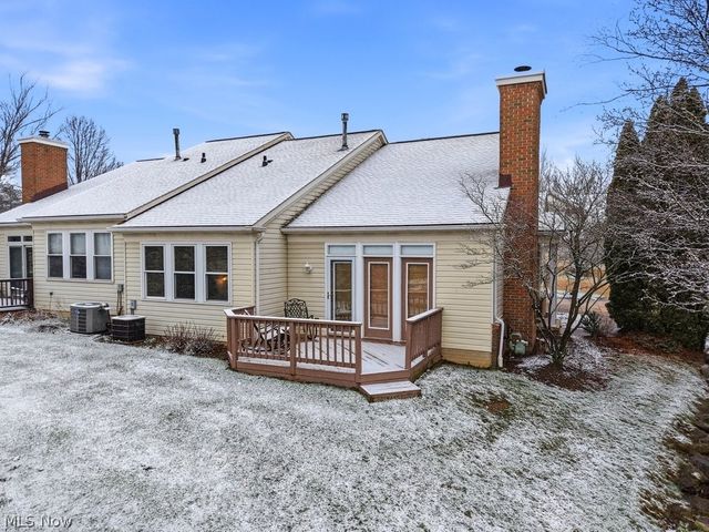 391 Stone Bridge Drive 34, Sagamore Hills, OH 44067