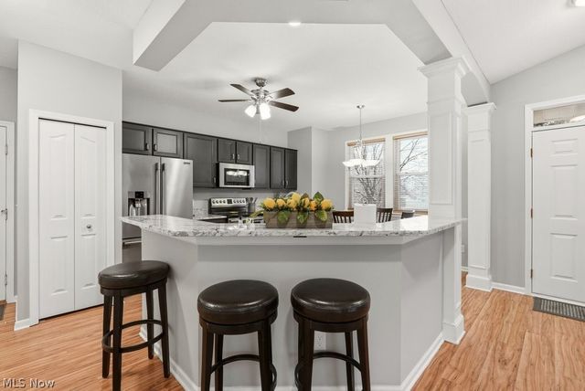 391 Stone Bridge Drive 34, Sagamore Hills, OH 44067