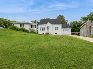 325 Pennsylvania Street, Carlisle, IA 50047