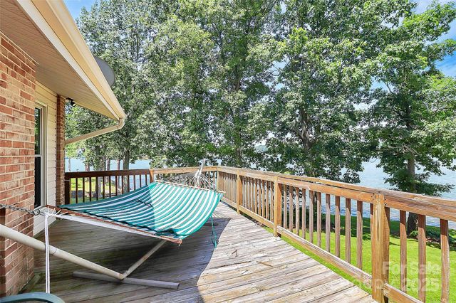 160 Quail Hollow Drive, Kings Mountain, NC 28086