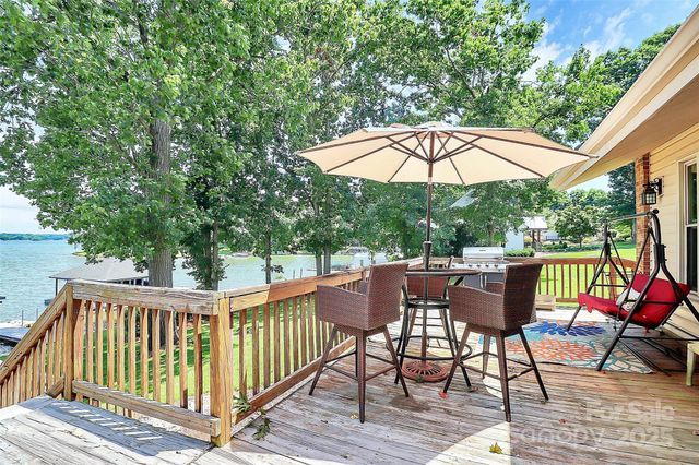 160 Quail Hollow Drive, Kings Mountain, NC 28086