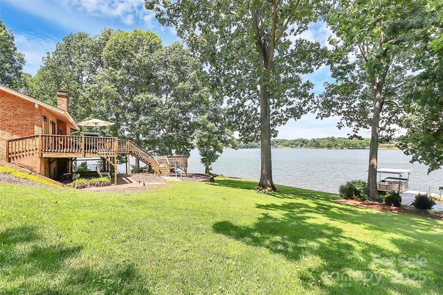 160 Quail Hollow Drive, Kings Mountain, NC 28086