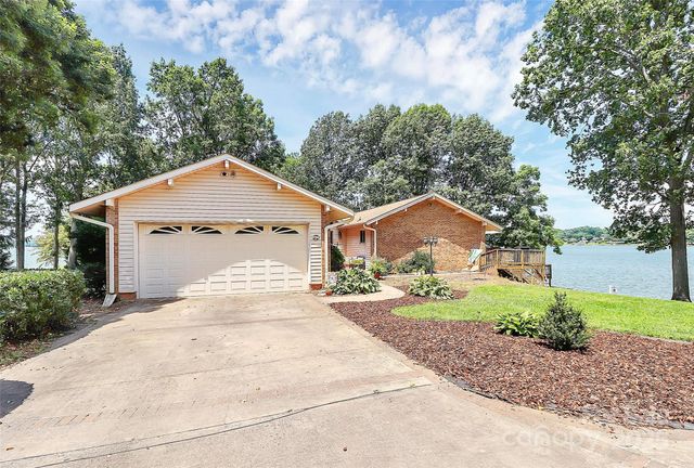 160 Quail Hollow Drive, Kings Mountain, NC 28086