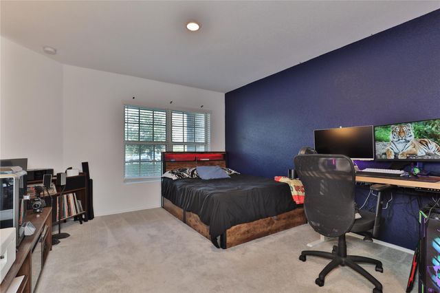 184 Kelly Street, Angleton, TX 77515