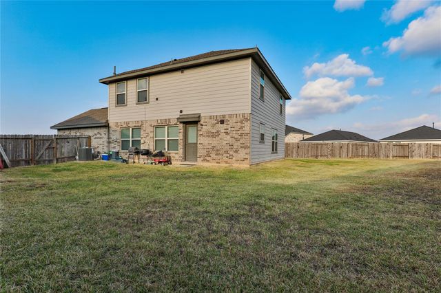 184 Kelly Street, Angleton, TX 77515
