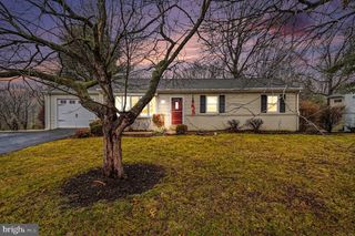 6406 CANNON DR, Mechanicsburg, PA 17050