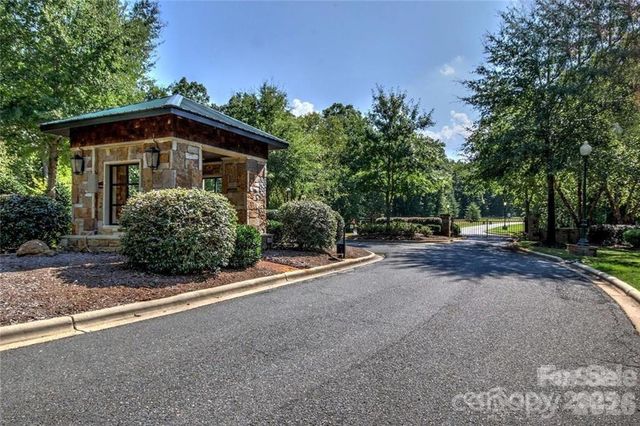 1695 Sierra Trace Road, Denton, NC 27239