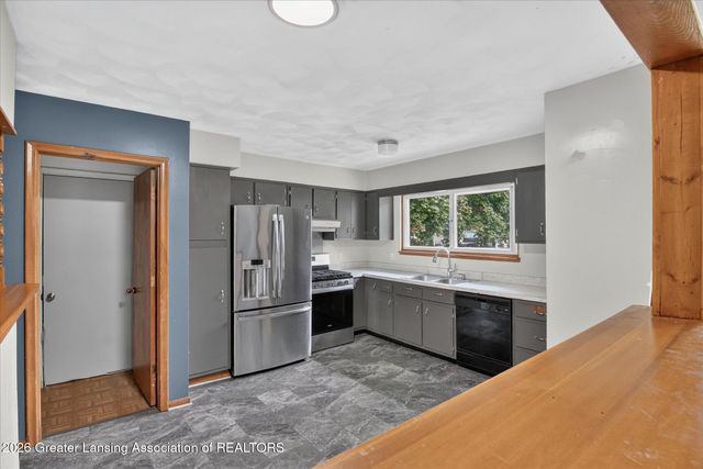 6312 Lerner Way, Lansing, MI 48911