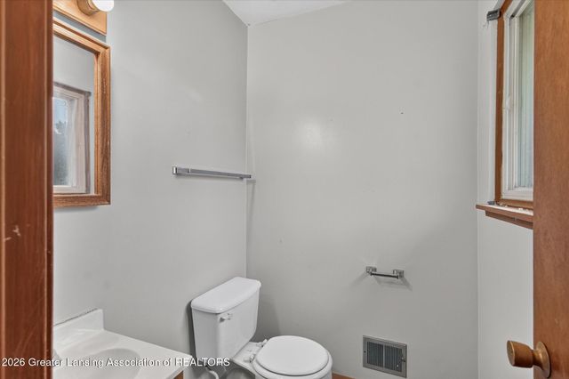 6312 Lerner Way, Lansing, MI 48911