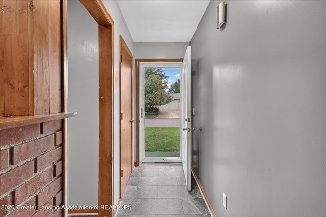 6312 Lerner Way, Lansing, MI 48911
