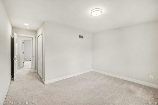 1976 Kohli Drive, Troy, MI 48083