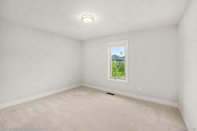 1976 Kohli Drive, Troy, MI 48083