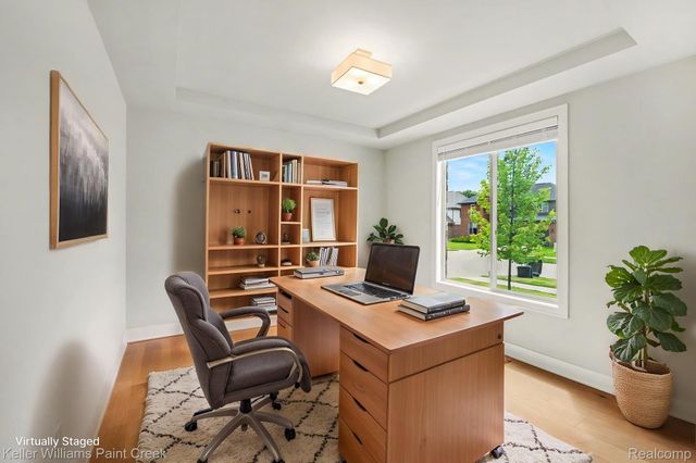 1976 Kohli Drive, Troy, MI 48083