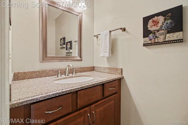 25723 Sullivan Lane, Novi, MI 48375