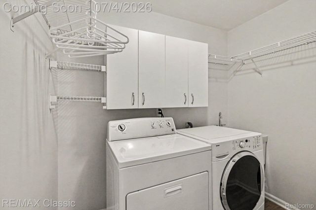 25723 Sullivan Lane, Novi, MI 48375