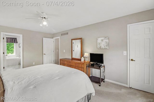 25723 Sullivan Lane, Novi, MI 48375