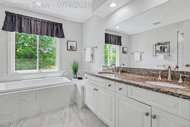 25723 Sullivan Lane, Novi, MI 48375