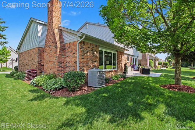 25723 Sullivan Lane, Novi, MI 48375