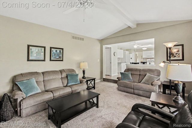 25723 Sullivan Lane, Novi, MI 48375