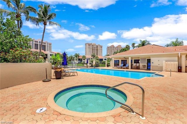 6555 Valen WAY G201, Naples, FL 34108