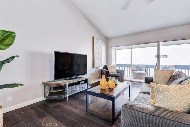 826 Camino Real 202, Redondo Beach, CA 90277