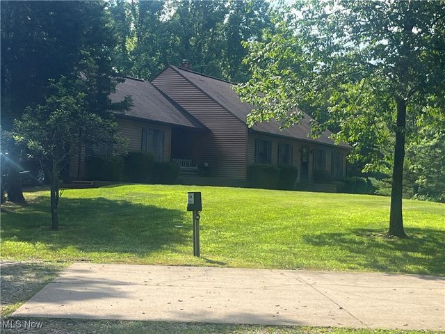 5174 Lightner Ridge Road, Stockport, OH 43787