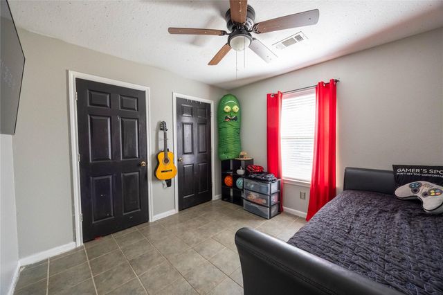 10626 Royal Cavins Drive, Conroe, TX 77303