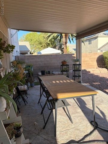 4909 Royal Lake Avenue, Las Vegas, NV 89131