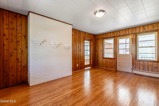 1258 Hawthorn Road, Niskayuna, NY 12309