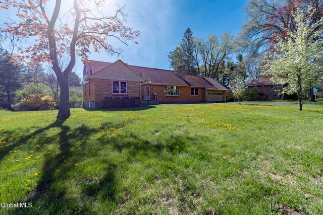 1258 Hawthorn Road, Niskayuna, NY 12309
