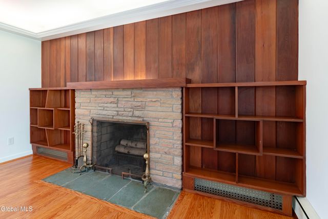 1258 Hawthorn Road, Niskayuna, NY 12309