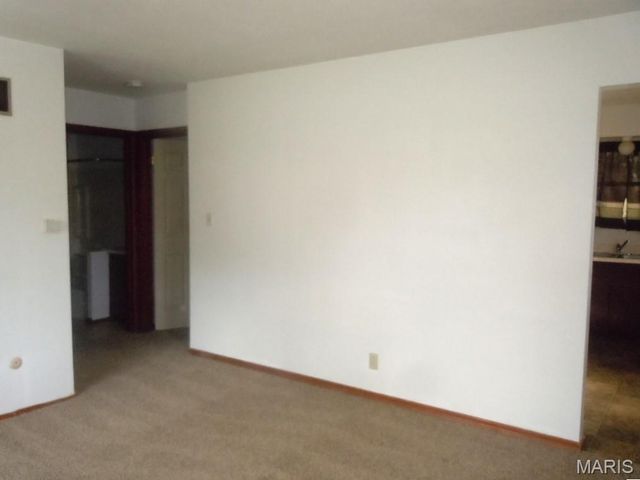 1100 Arrowhead Drive, Collinsville, IL 62234