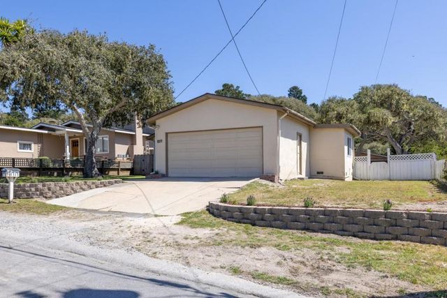 1317 Funston Avenue, Pacific Grove, CA 93950