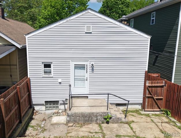 6222 Carlsbad Avenue, St Louis, MO 63116