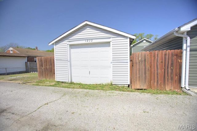 6222 Carlsbad Avenue, St Louis, MO 63116