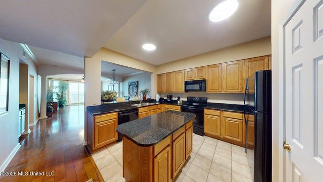 2230 Beach Drive, 705, Gulfport, MS 39507