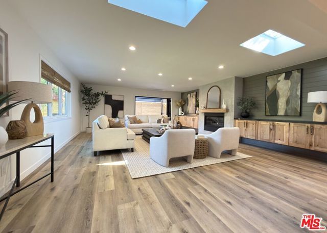 5254 Nagle Avenue, Sherman Oaks, CA 91401