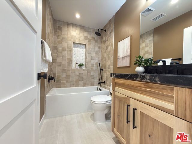 5254 Nagle Avenue, Sherman Oaks, CA 91401