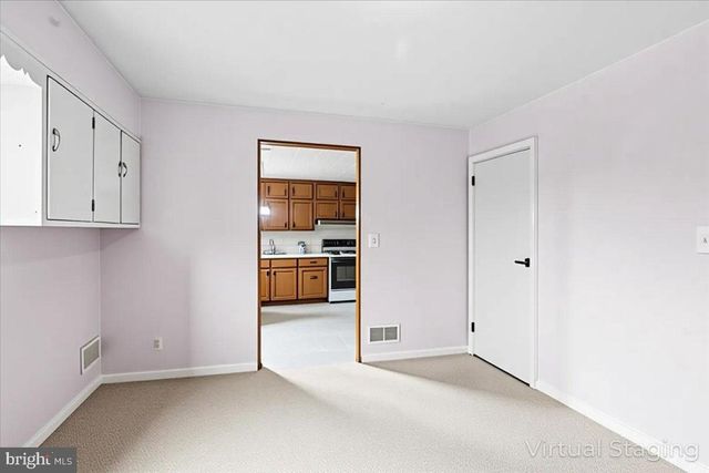 8157 SPRUCE DR, Harrisburg, PA 17111