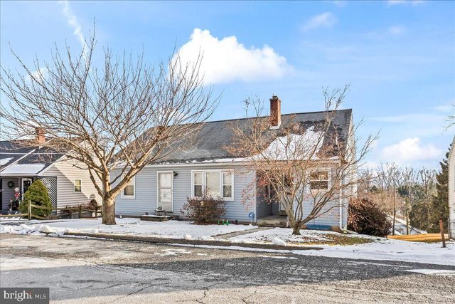 8157 SPRUCE DR, Harrisburg, PA 17111