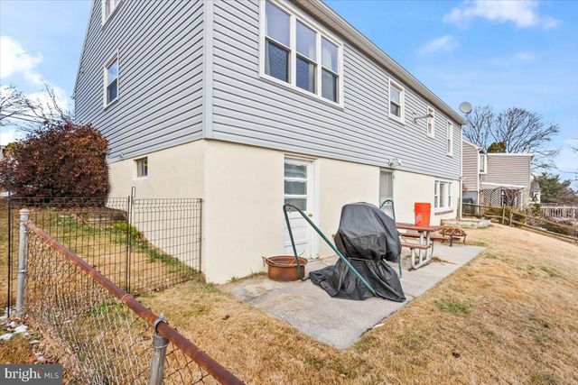 8157 SPRUCE DR, Harrisburg, PA 17111