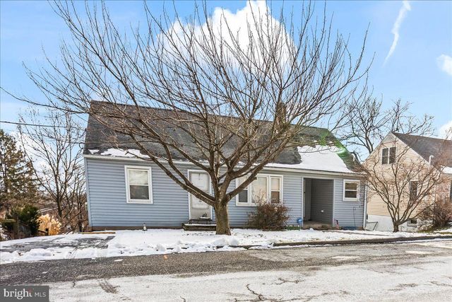 8157 SPRUCE DR, Harrisburg, PA 17111